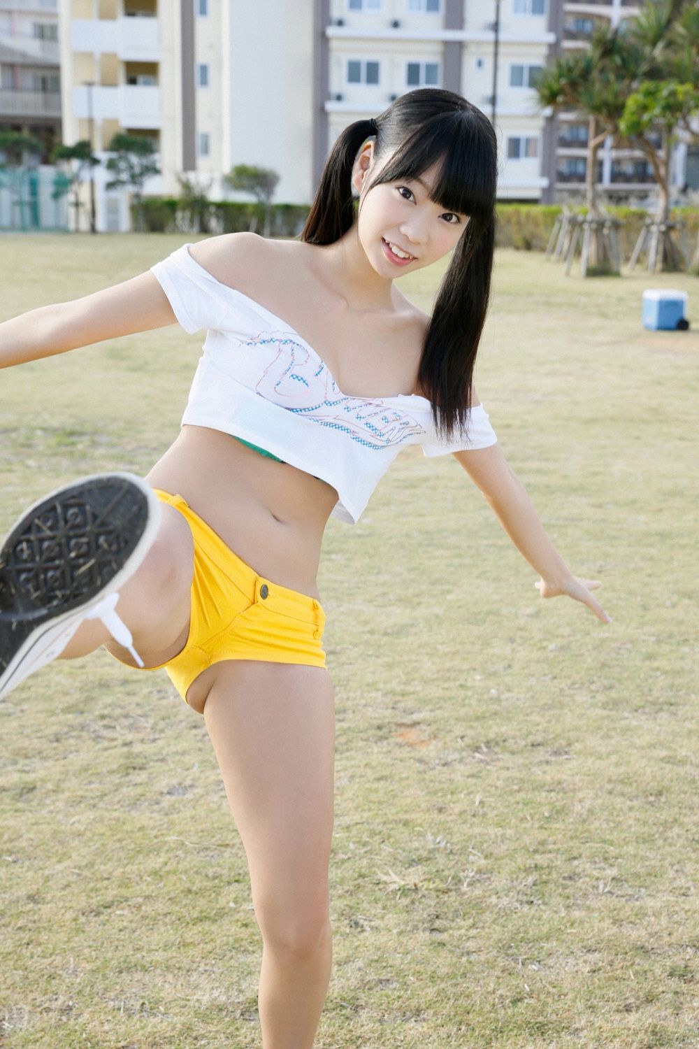 Um livro inteiro ALL Mariko Shinoda em L.A. !!》 [Weekly Young Jump] 2015 No.04-05 Photograph Página 1 No.ca6826