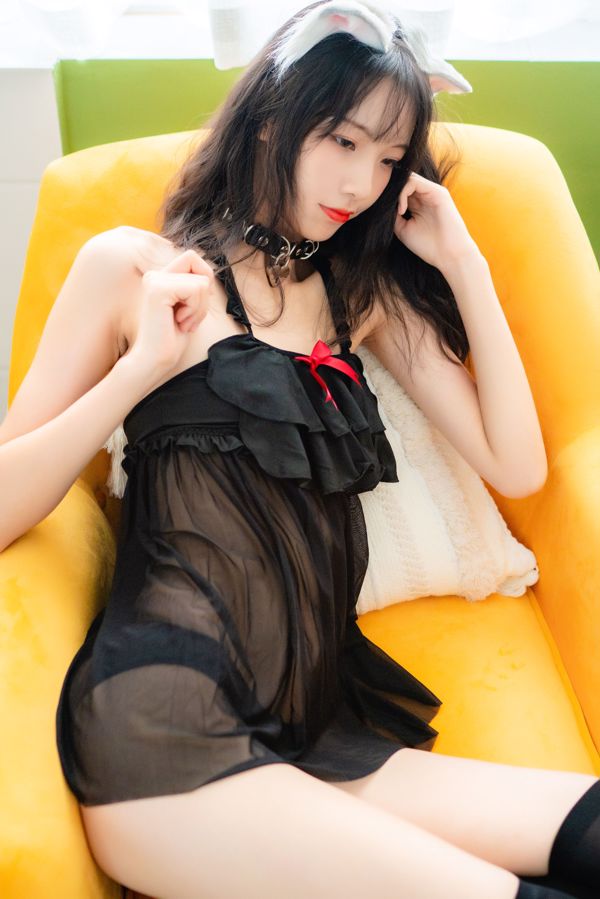 二次元の女の子スイカ「キャットテール民家」